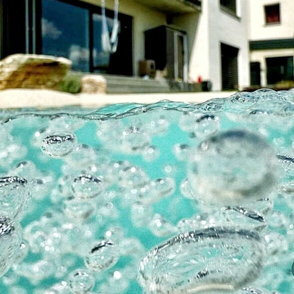 BEACHPOOL Wasserzirkulation mit Luftblasen – BEACHPOOL.DESIGN GmbH